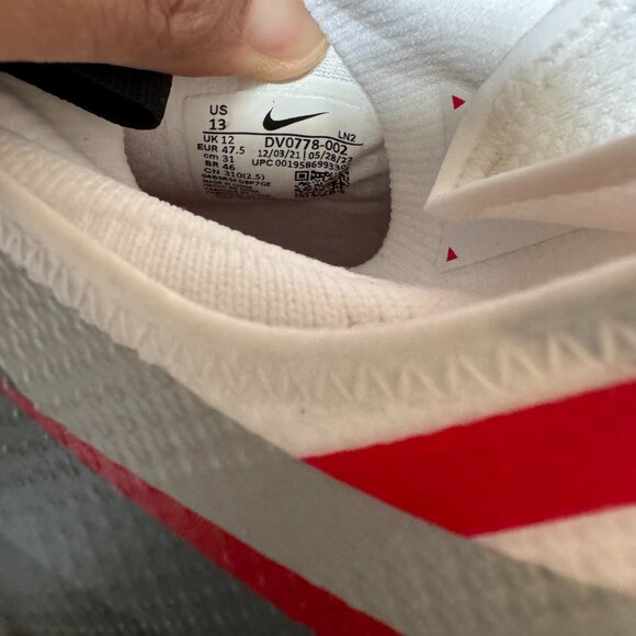 Athletic_Shoes